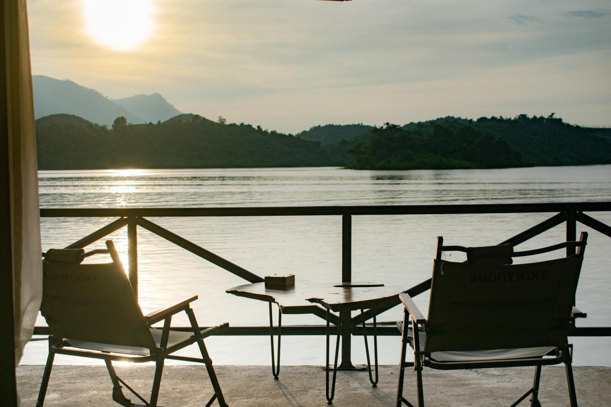 Sunset Nam Ngum resort Vang Vieng Exterior foto