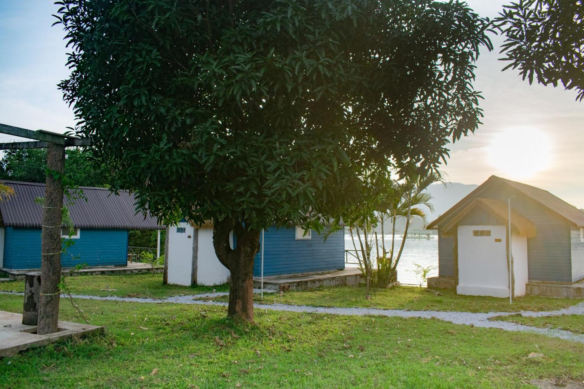 Sunset Nam Ngum resort Vang Vieng Exterior foto